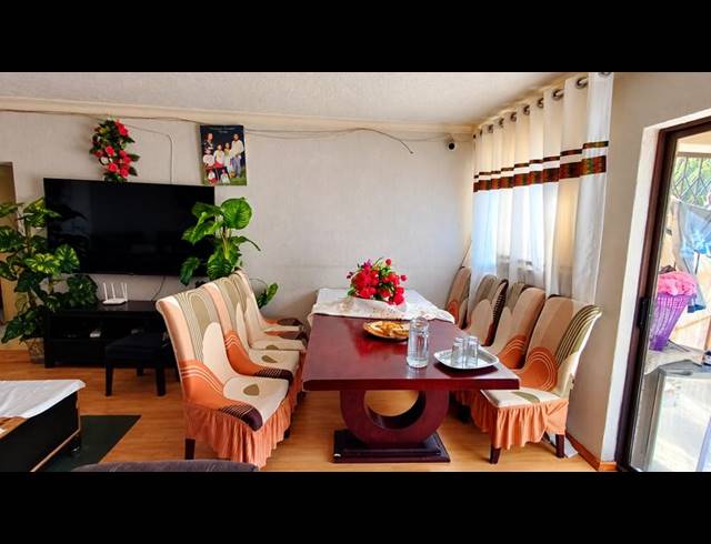3 BEDROOM APARTMENT FOR SALE IN NEWCASTLE CBD